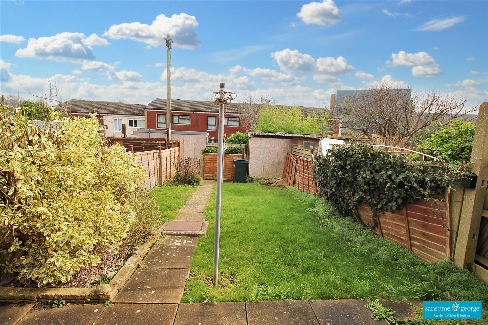 3 bed property in Thurso Close, Tilehurst
